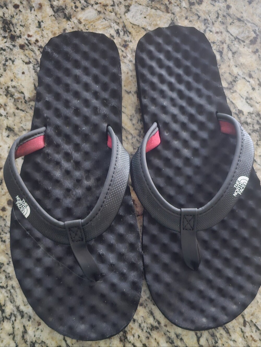 The North Face Base Camp Mini II Flip-Flops. Size 10 - Picture 7 of 8